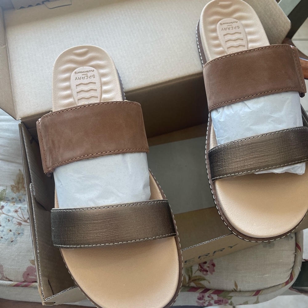 Sperry Tan Waveside Plush Slide Sandals New, Never Worn 8.5